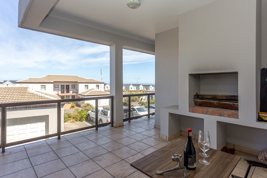 2 Bedroom Property for Sale in Big Bay Western Cape